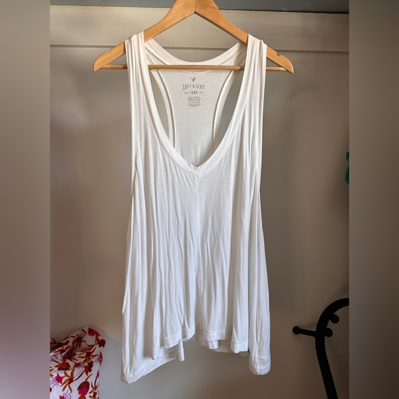 American Eagle Outfitters Tops - American Eagle racer back tank top